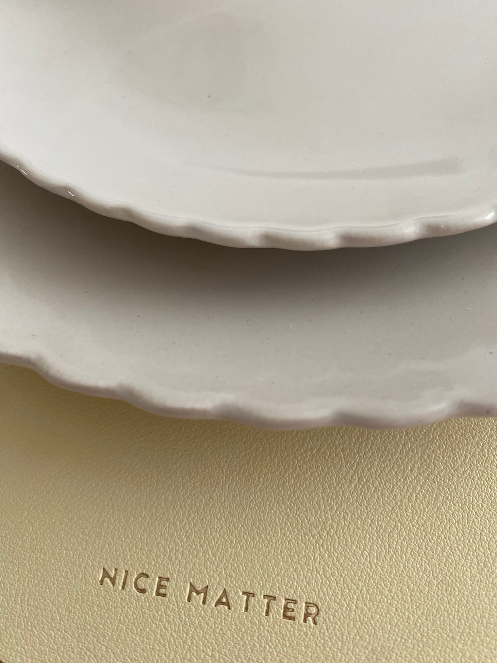 Buttercream Scalloped Placemat