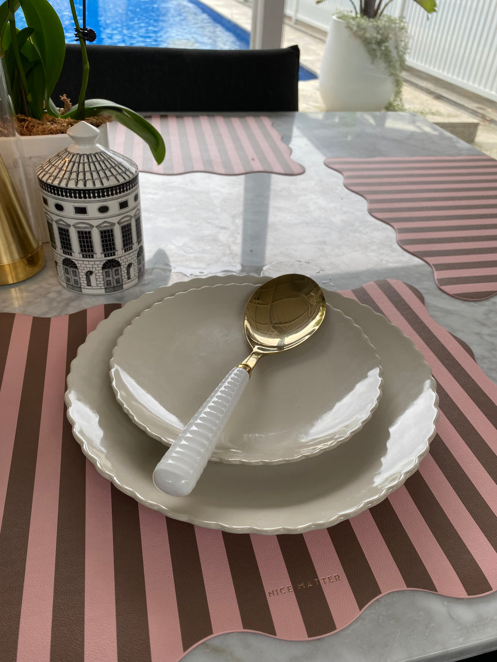 Rocky Road Scalloped Placemat